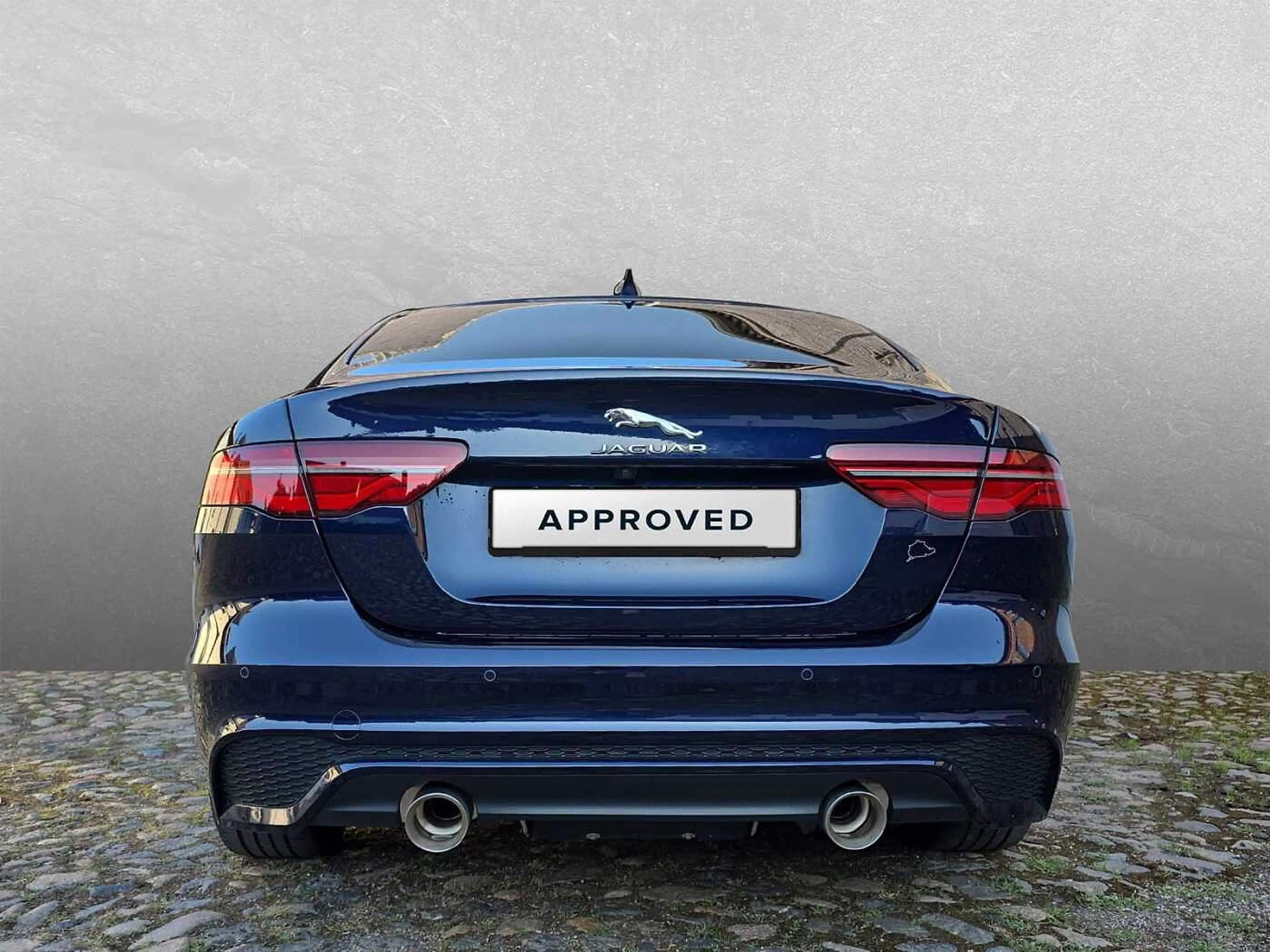 Jaguar XE P250 Aut. R-Dynamic S — photo 7