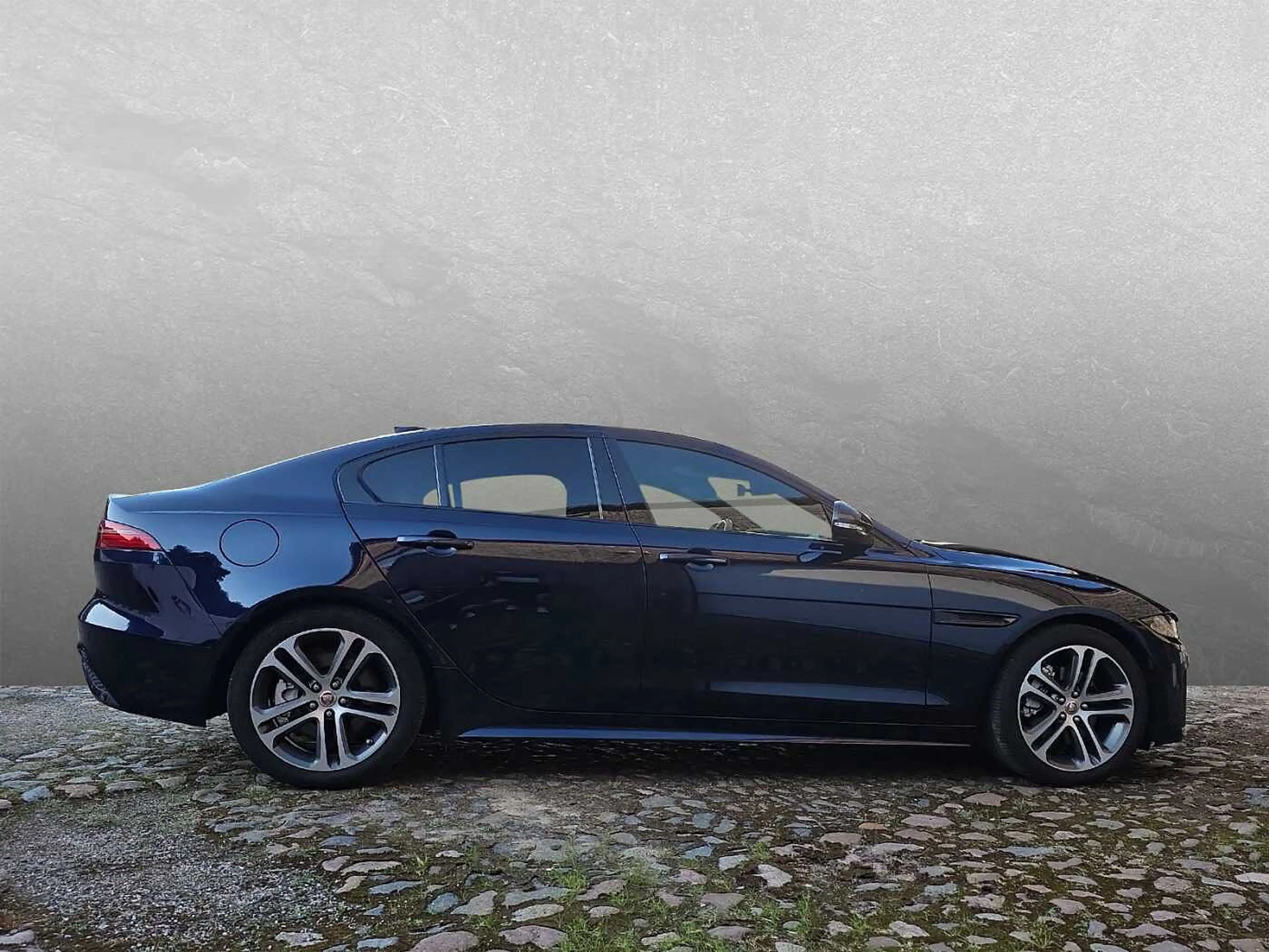 Jaguar XE P250 Aut. R-Dynamic S — photo 6