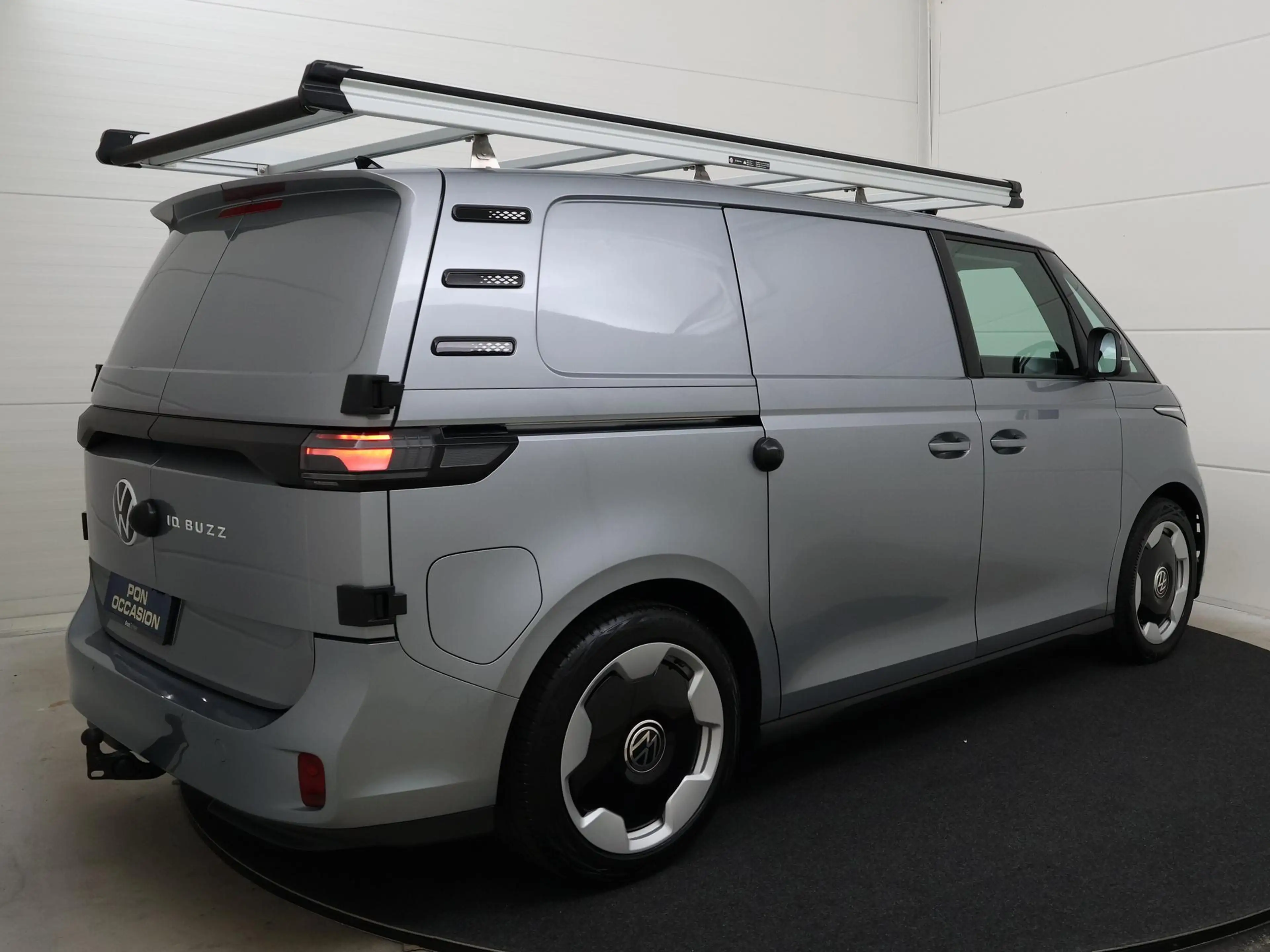 Volkswagen ID. Buzz Cargo 77 kWh | Matrix LED | Side Assist | Travel Assist — photo 5