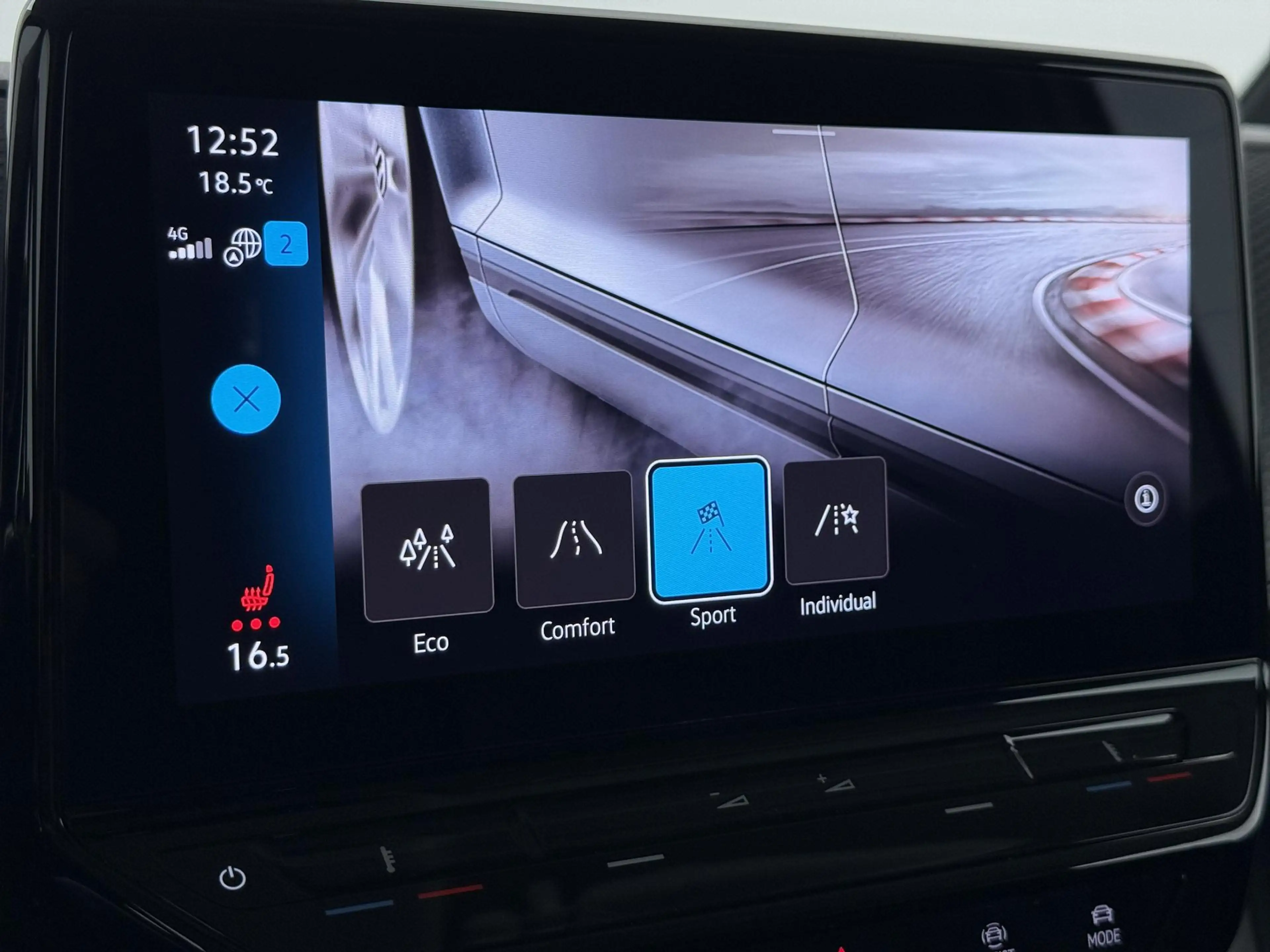 Volkswagen ID. Buzz Cargo 77 kWh | Matrix LED | Side Assist | Travel Assist — photo 14