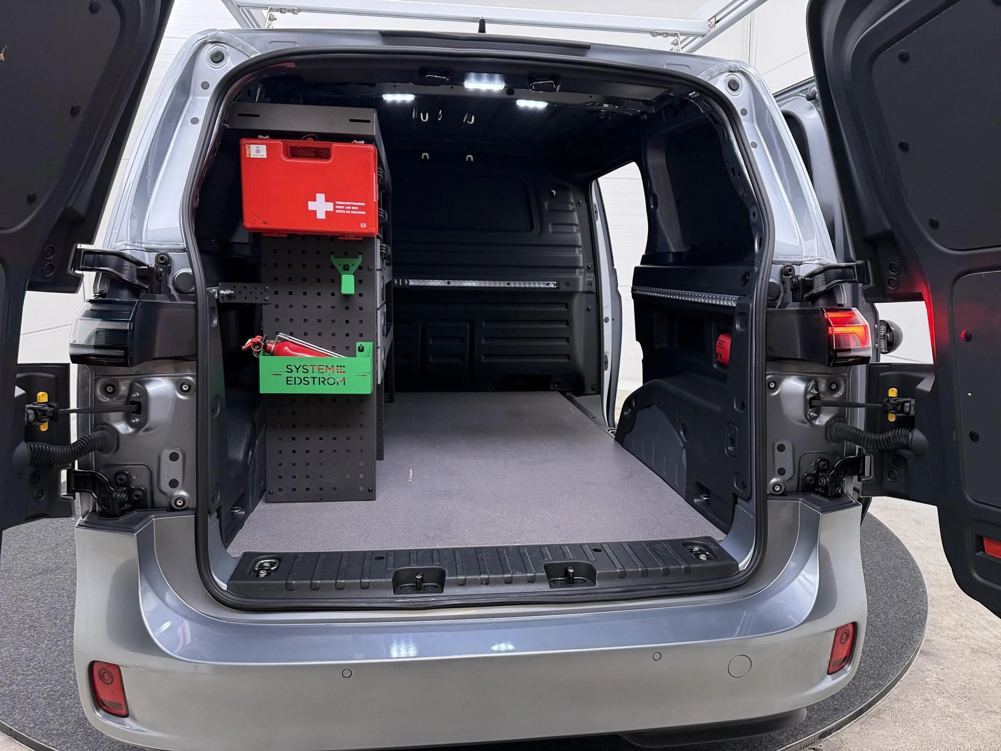 Volkswagen ID. Buzz Cargo 77 kWh | Matrix LED | Side Assist | Travel Assist — photo 7