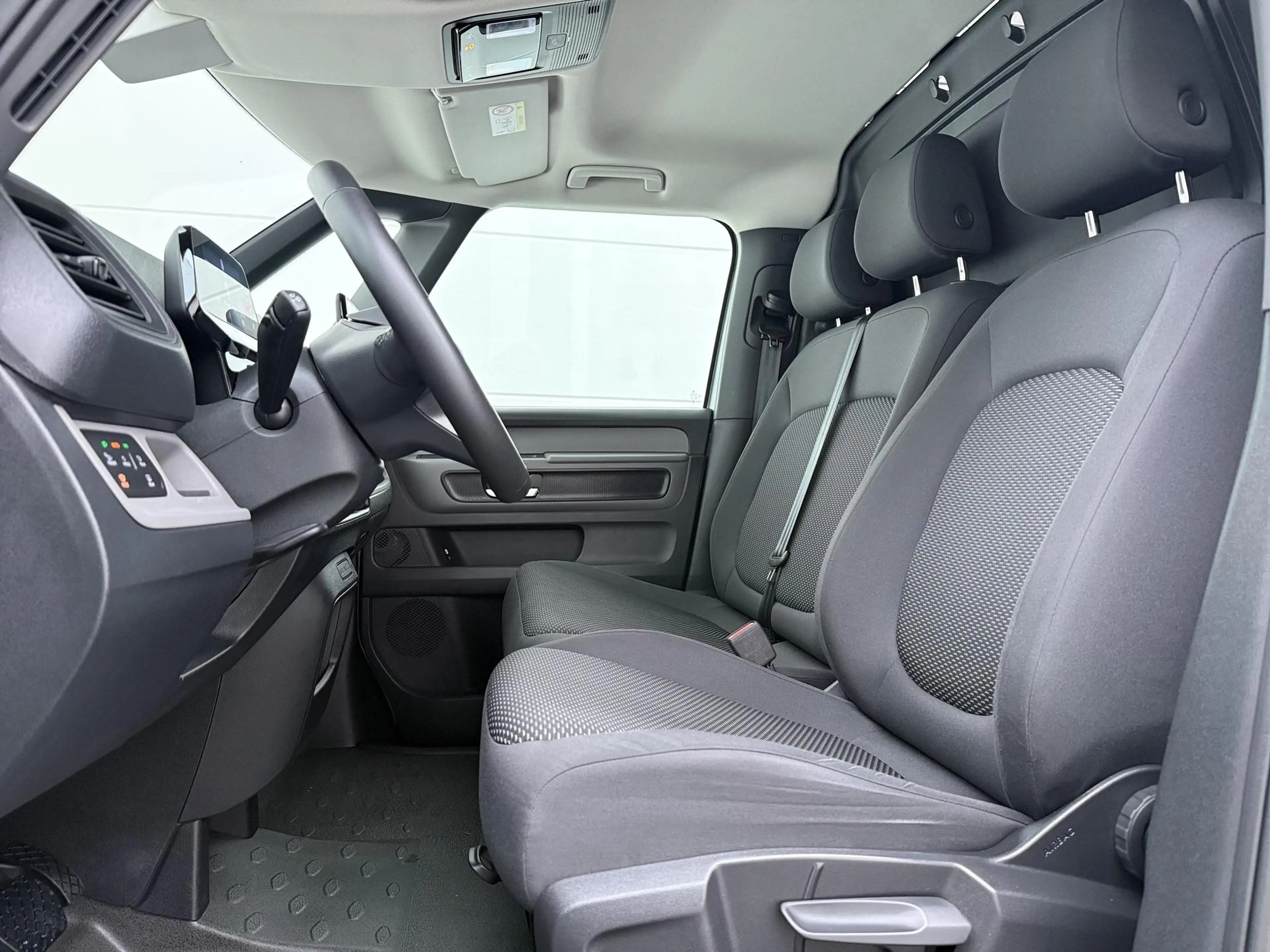 Volkswagen ID. Buzz Cargo 77 kWh | Matrix LED | Side Assist | Travel Assist — photo 4