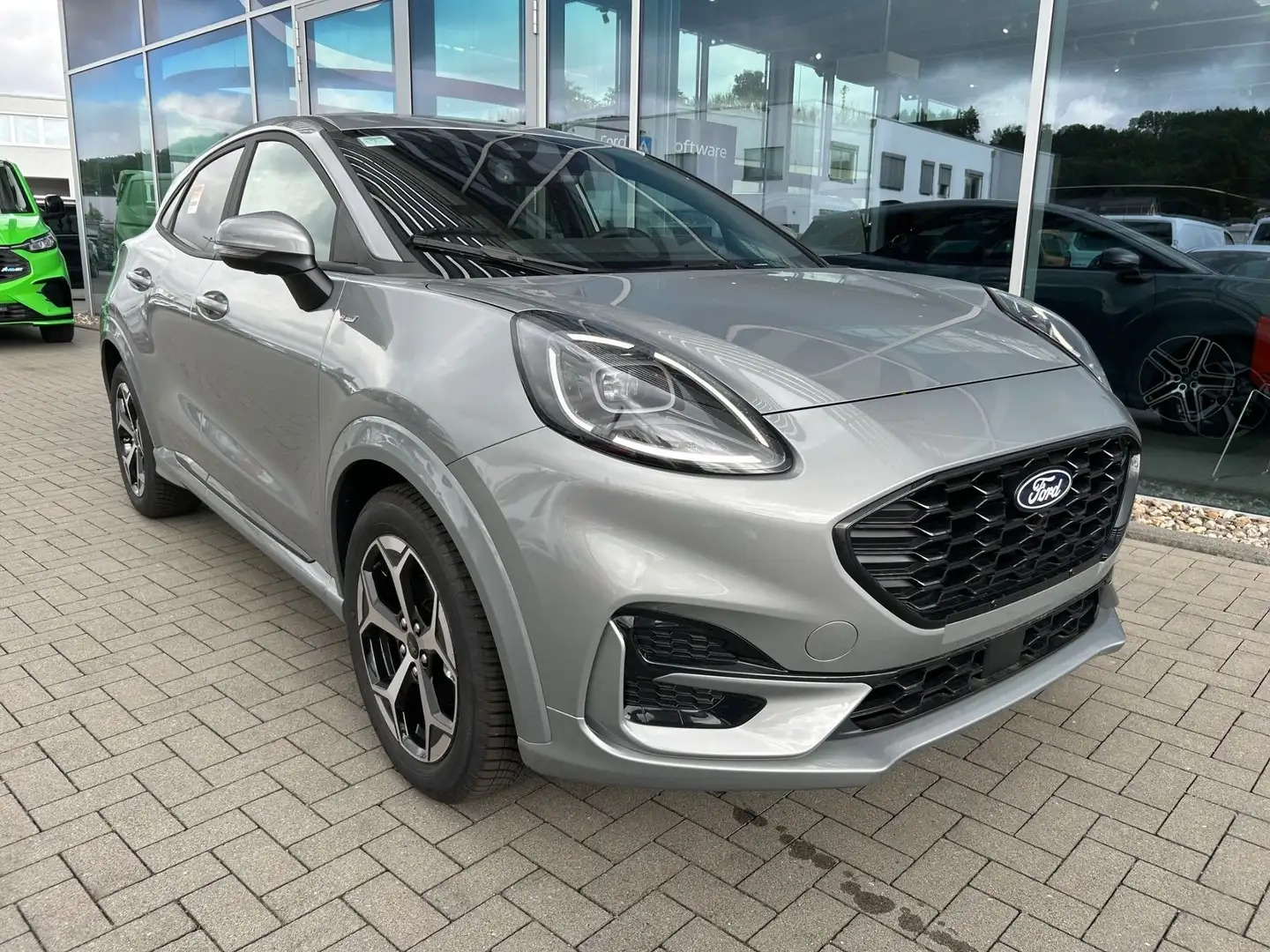 Ford Puma ST-LINE MHEV *AHK *GJR Silber - 2