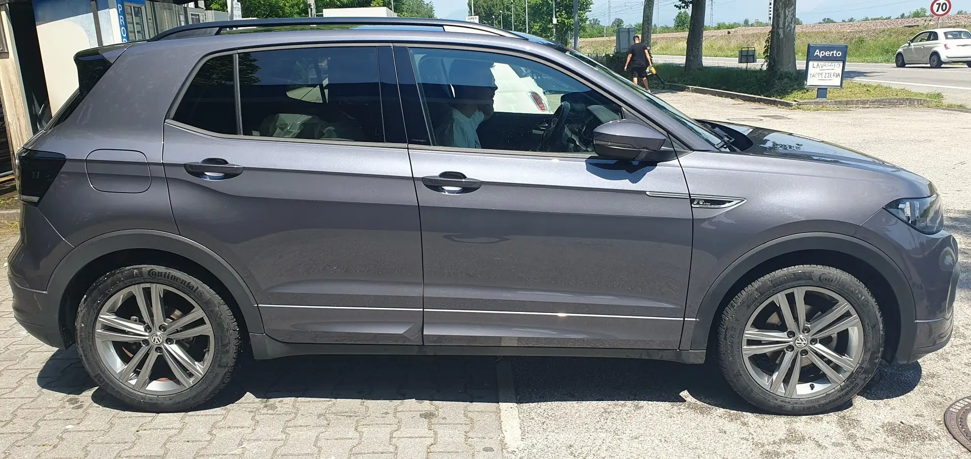 Volkswagen T-Cross 1.0 tsi Sport 110cv R-Line - 1