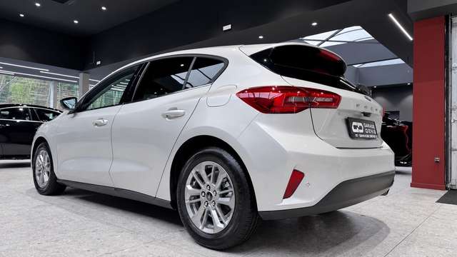Ford Focus — photo 6