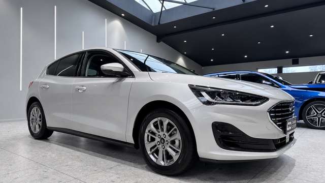 Ford Focus — photo 4