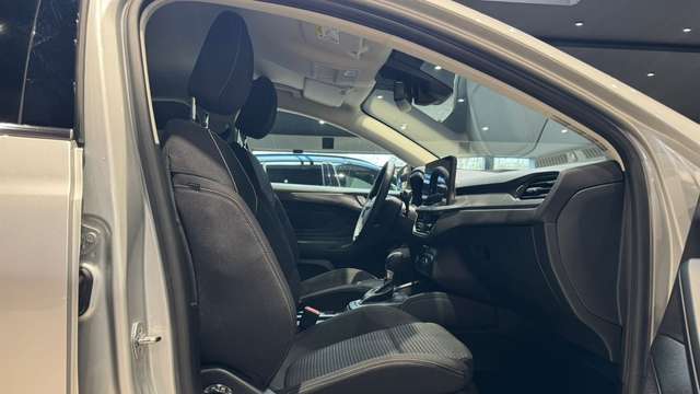 Ford Focus — photo 13