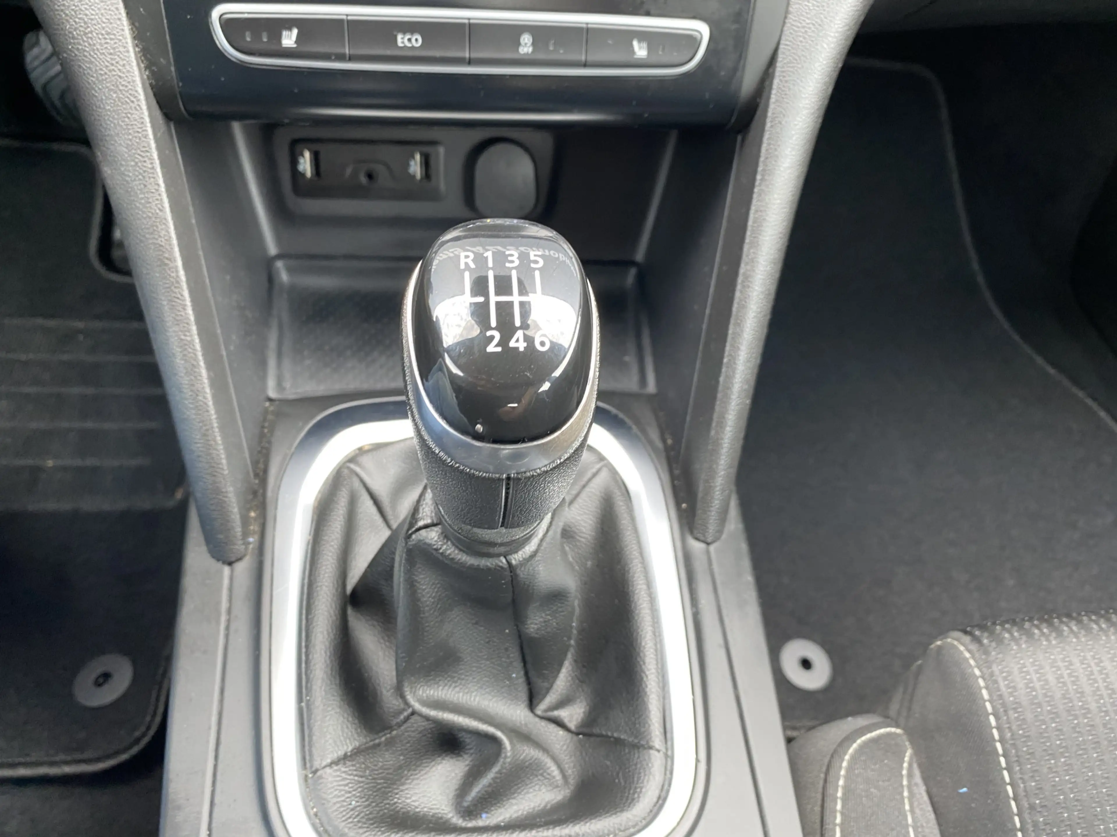 Renault Megane Estate 1.5 dCi Eco2 Limited Stoelverwarming, Cruis — photo 23