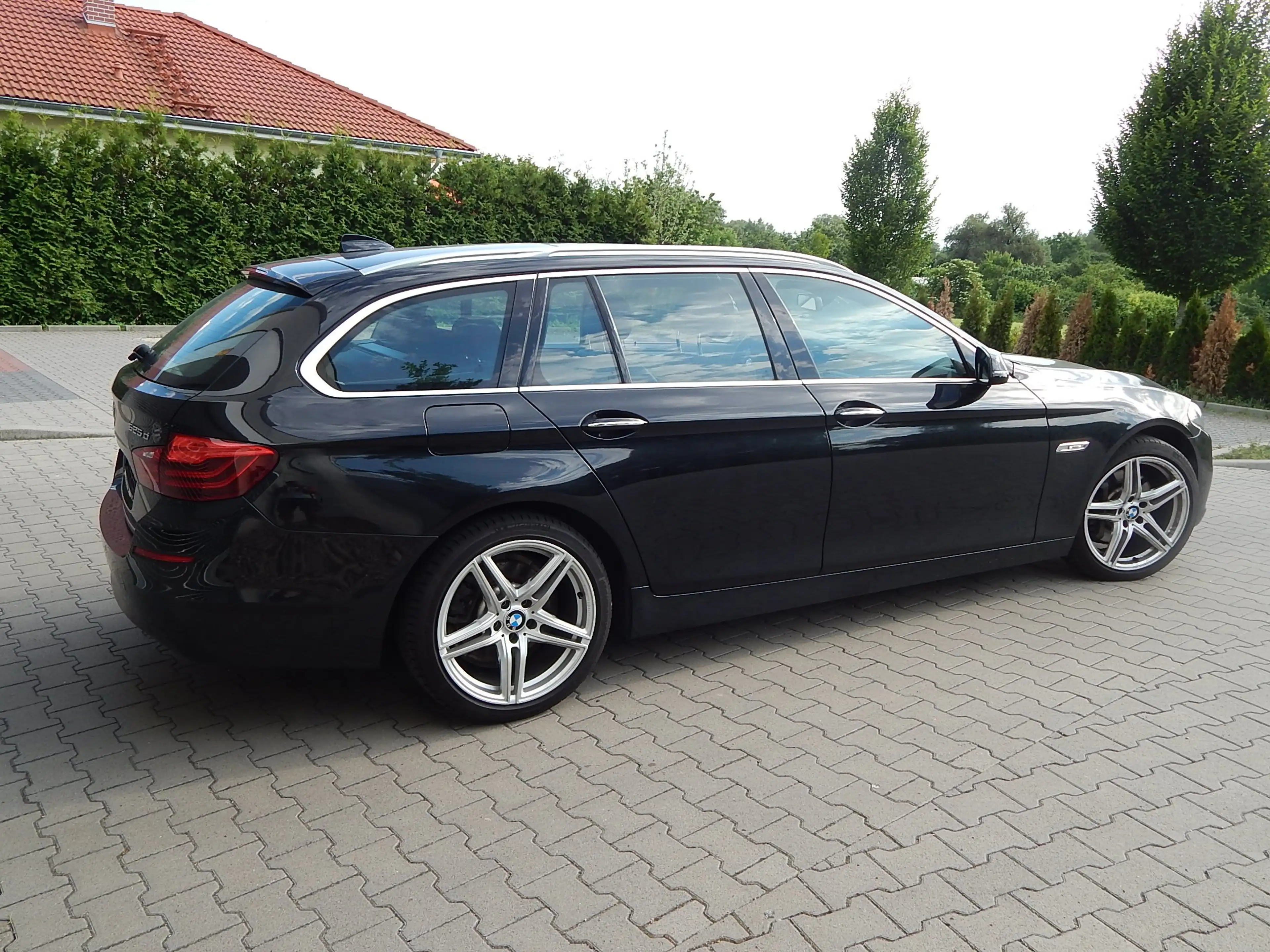 BMW 525 d Exclusive Pano Navi Prof. Klimaauto. Leder PDC — photo 2