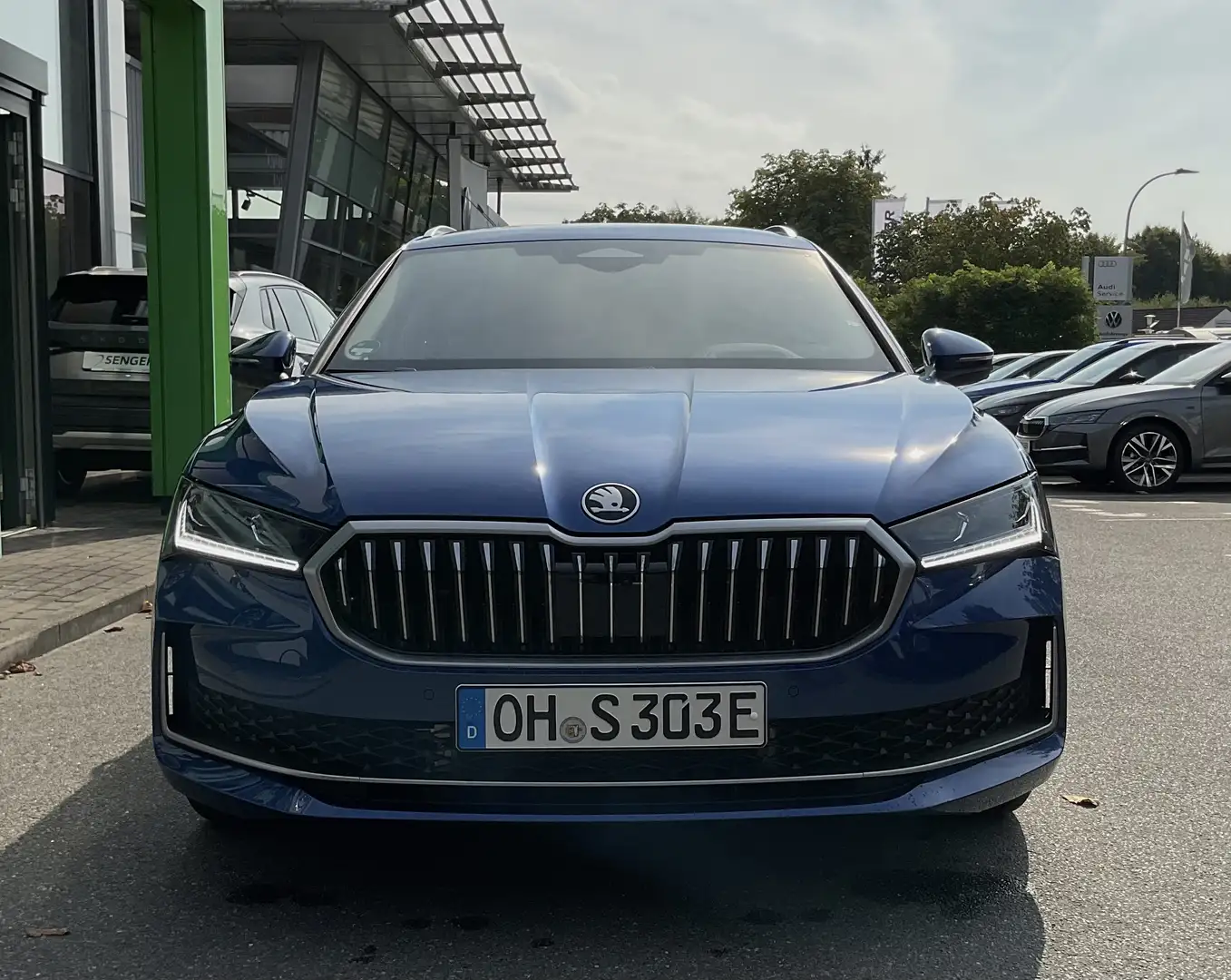 Skoda Superb 1.5 TSI iV L&K Massage Navi Matrix Blau - 2
