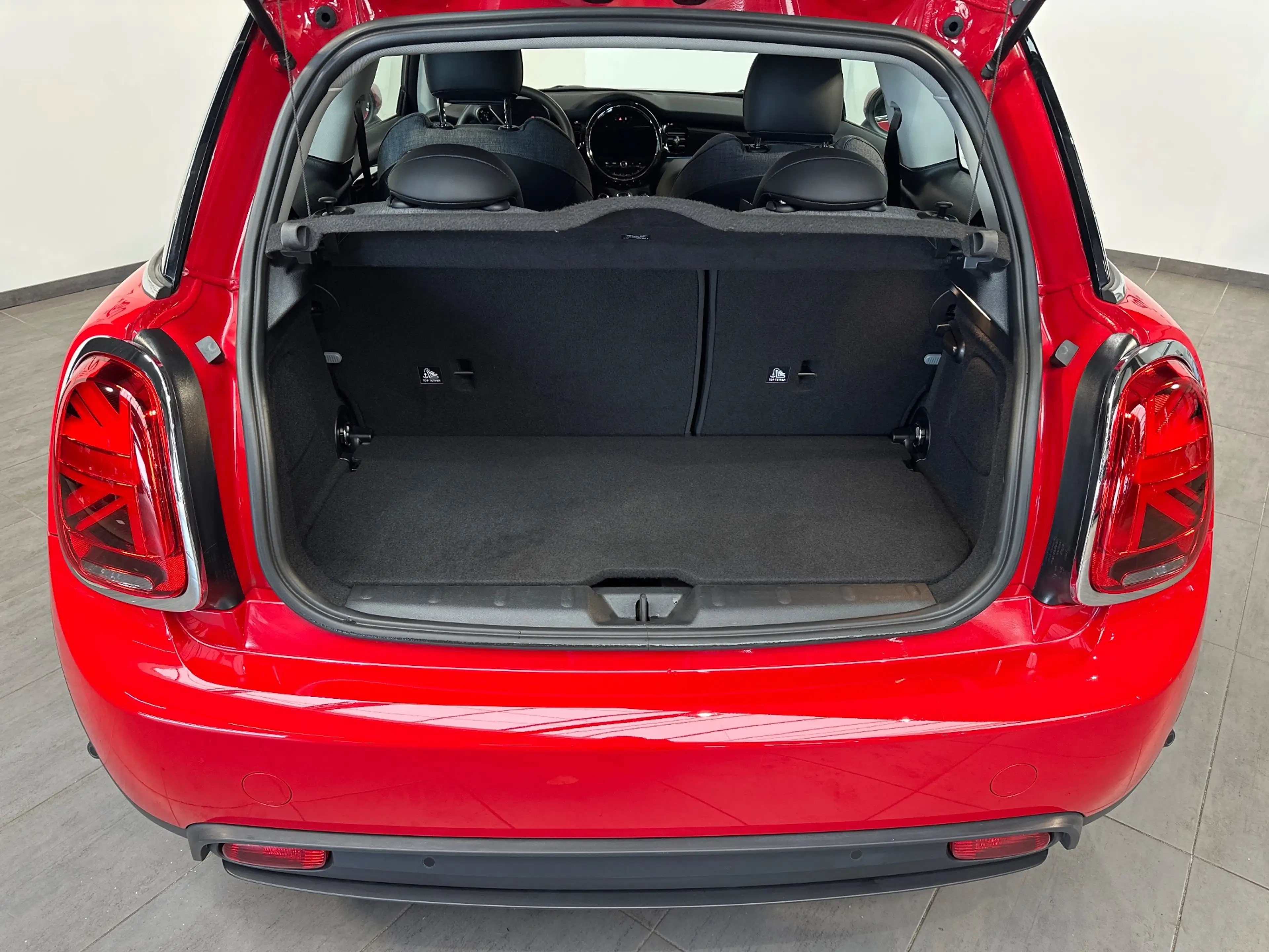 MINI Cooper SE Classic Trim NAV+LED+SHZ+KEYLESS+DRASSISTANT+1HD — photo 8
