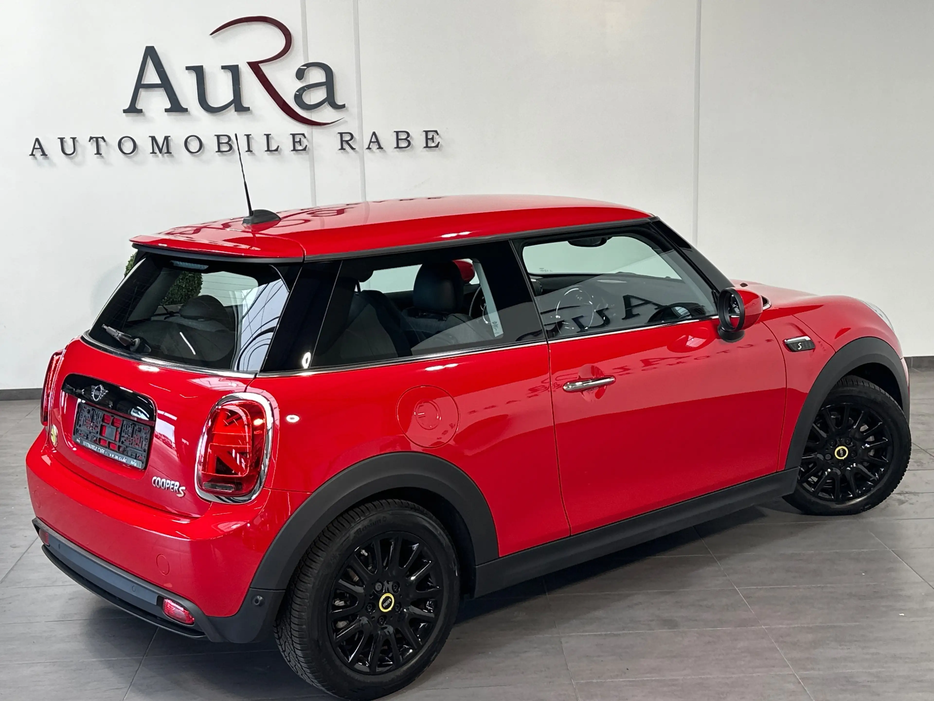 MINI Cooper SE Classic Trim NAV+LED+SHZ+KEYLESS+DRASSISTANT+1HD — photo 5