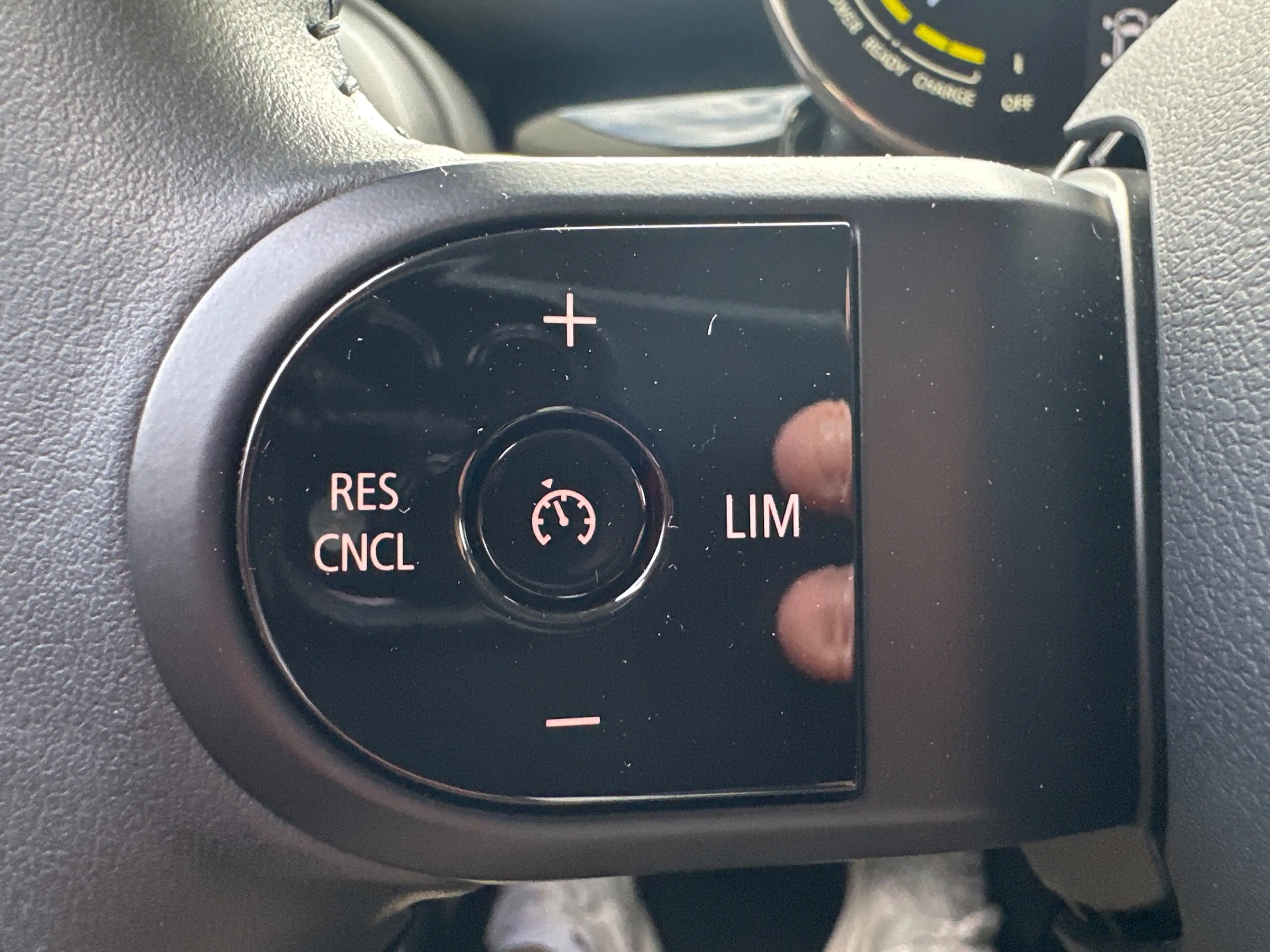 MINI Cooper SE Classic Trim NAV+LED+SHZ+KEYLESS+DRASSISTANT+1HD — photo 12