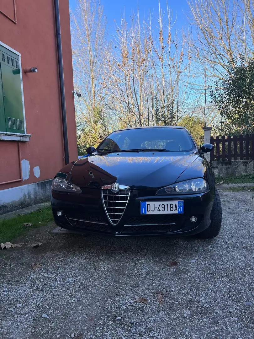 Alfa Romeo 147 5p 2.0 ts 16v Distinctive 150cv selespeed Nero - 1