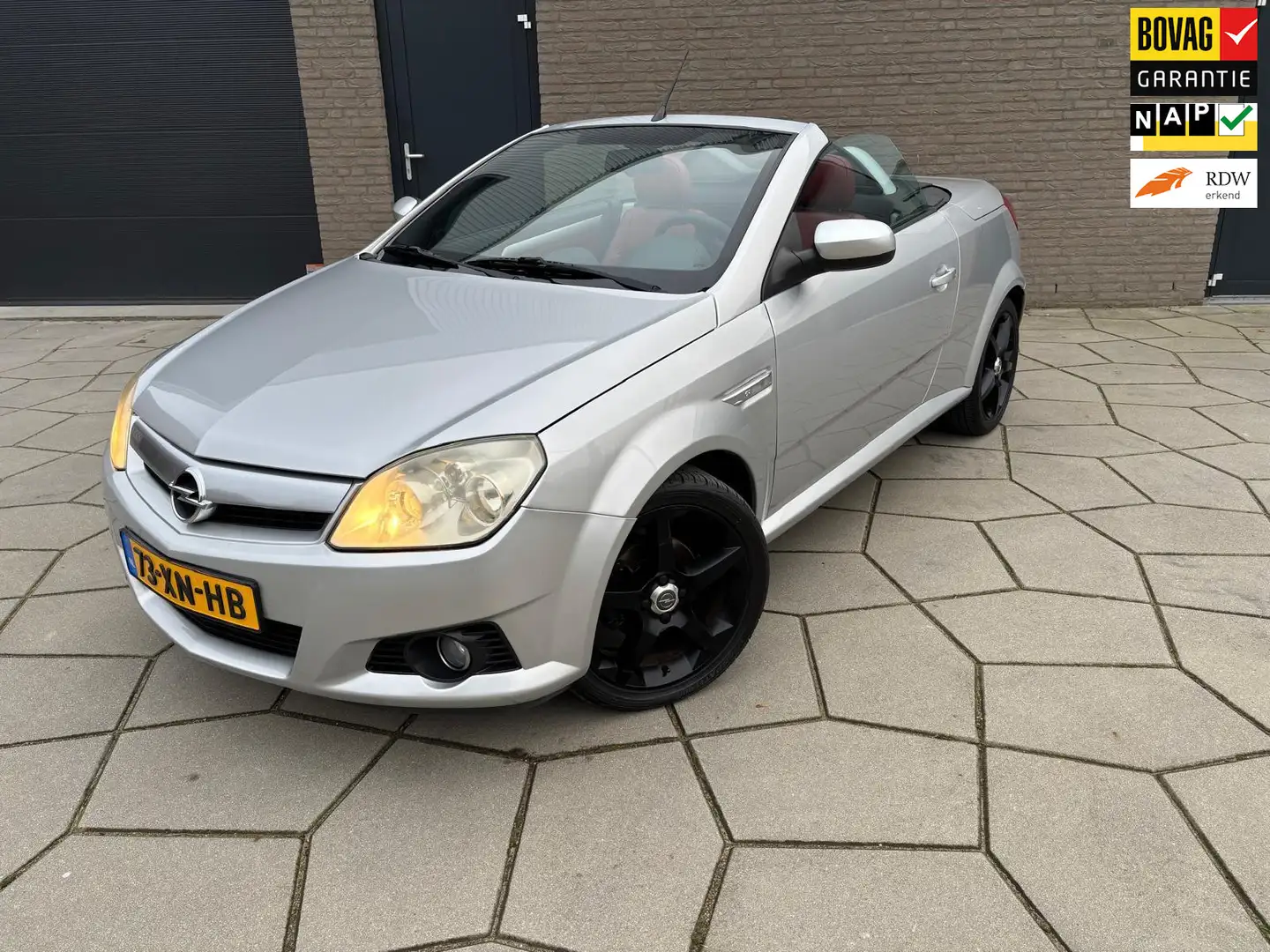 Opel Tigra TwinTop 1.4-16V Temptation|CABRIO Elec.|Metallic|L Grijs - 1