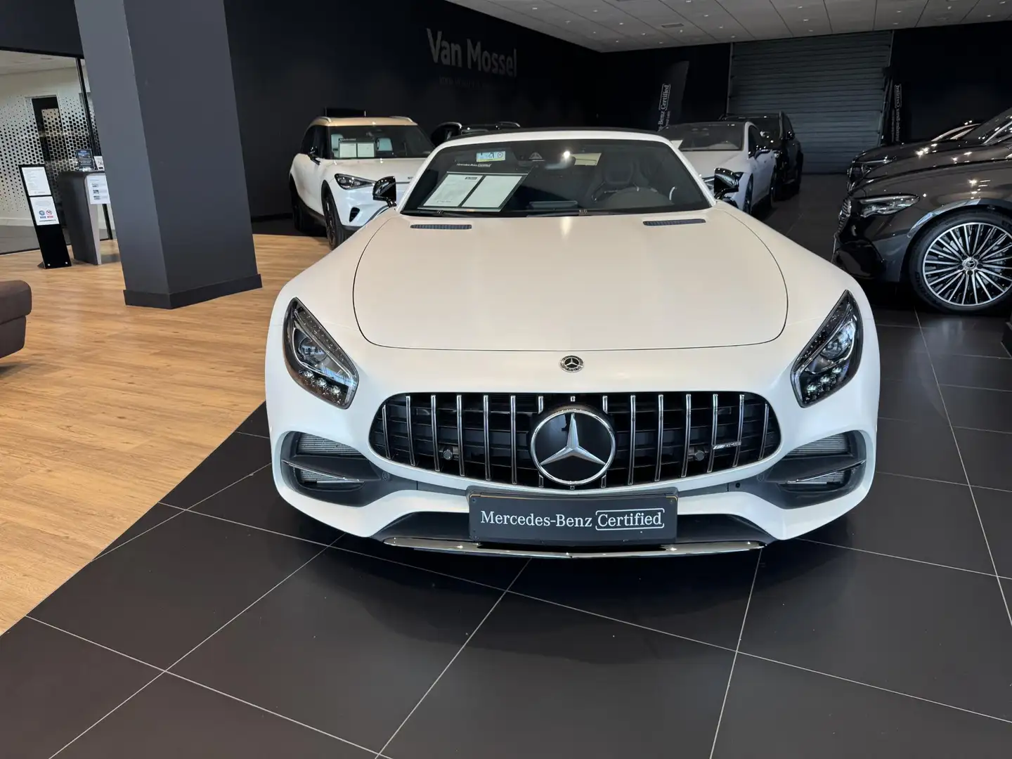 Mercedes-Benz AMG GT Roadster + EDITION 50 + AMG DYNAMIC PLUS PACK + Blanc - 2