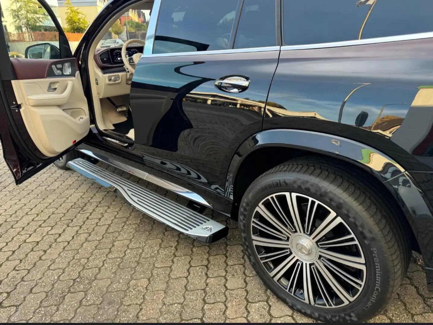 Mercedes-Benz Maybach GLS GLS 600 Schwarz - 1