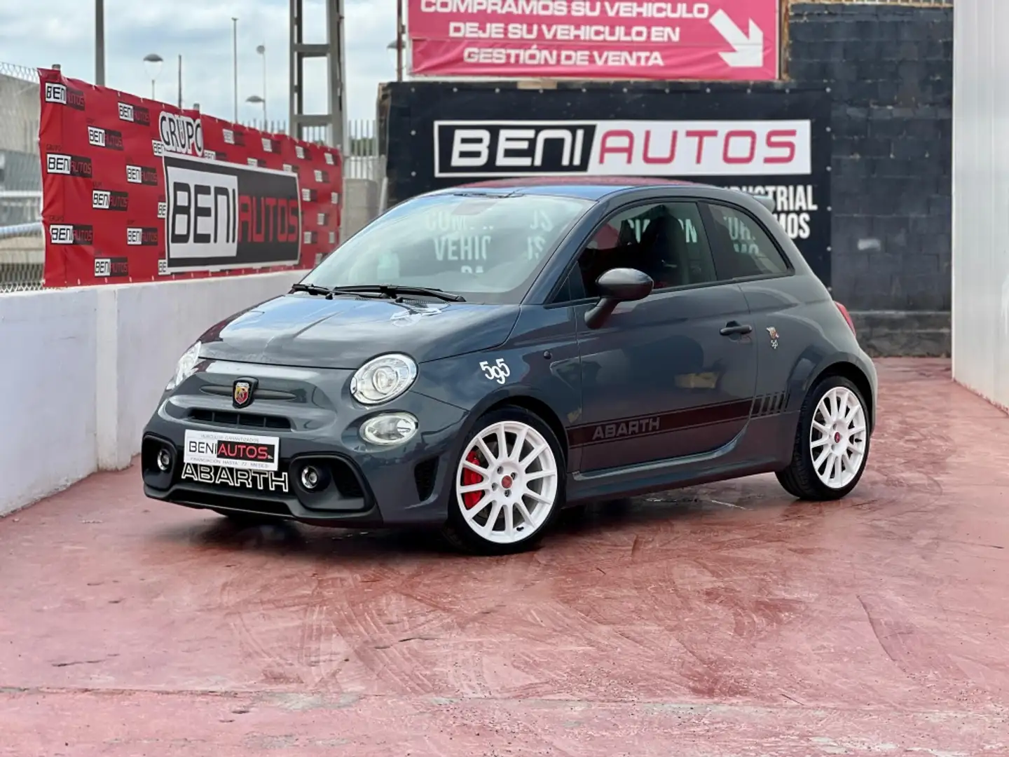 Abarth 595 1.4T JET ESSEESSE AUT. 132KW Gris - 1