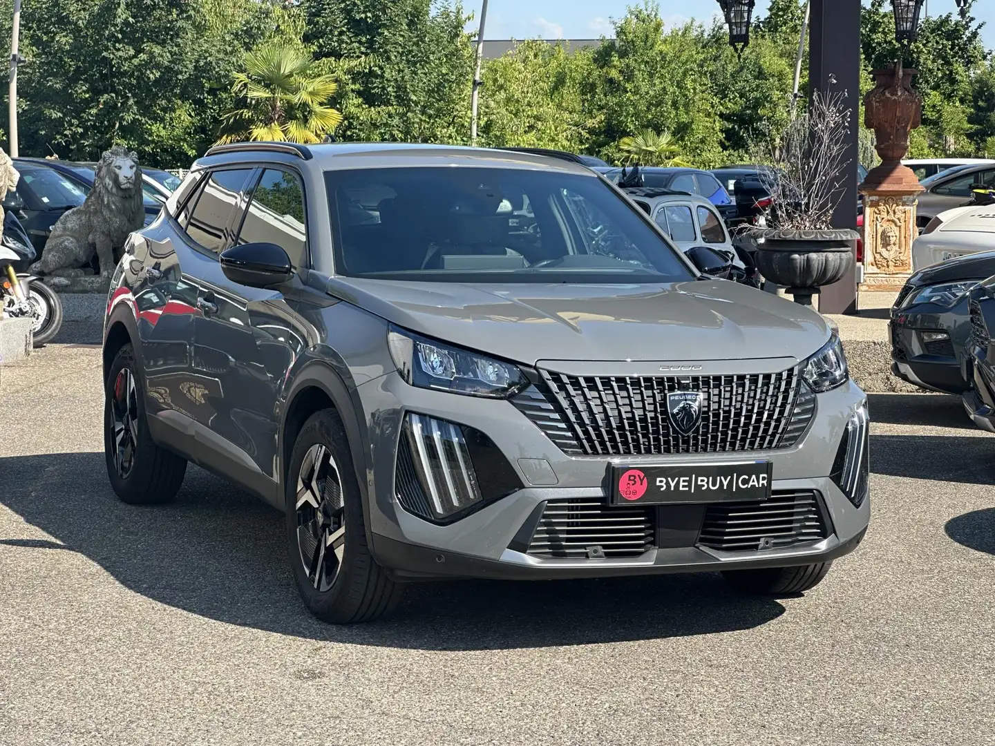 Peugeot 2008 Hybrid 136 e-DCS6 Allure - GARANTIE CONSTRUCTEUR 0 Gris - 2