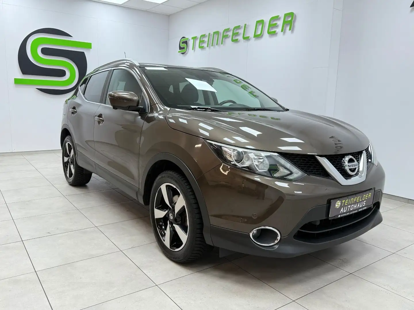Nissan Qashqai 1.6/360° KAMERA/PANORAMA/NAVI/TEMPOMAT Braun - 1