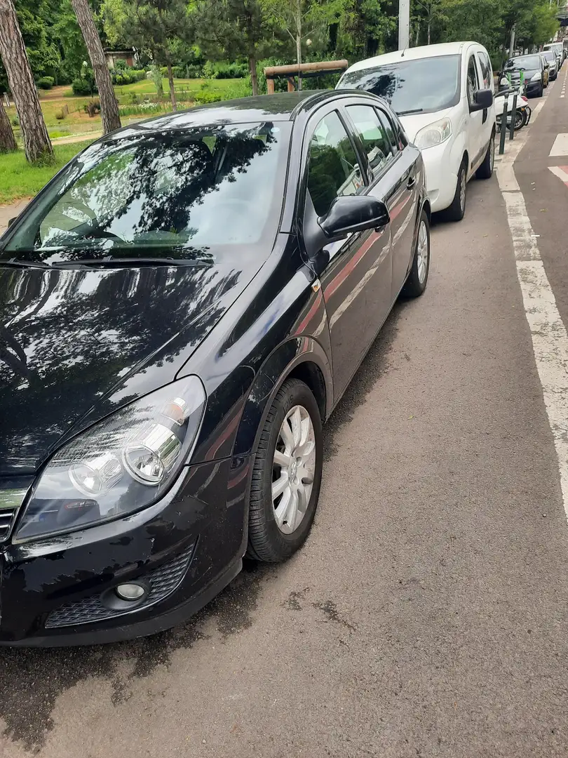 Opel Astra GTC 1.7 CDTi Enjoy Start&Stop DPF - 2