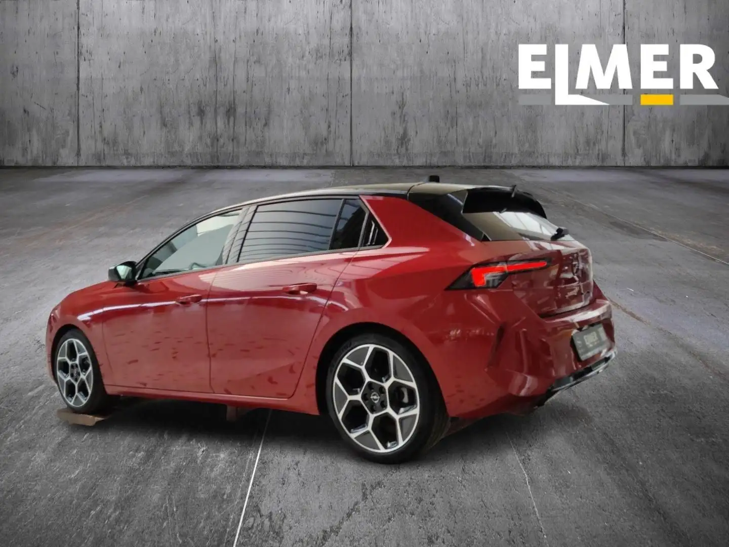 Opel Astra L , 5 türig, Automatik Rot - 2