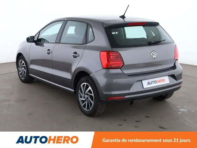 Volkswagen Polo view 4