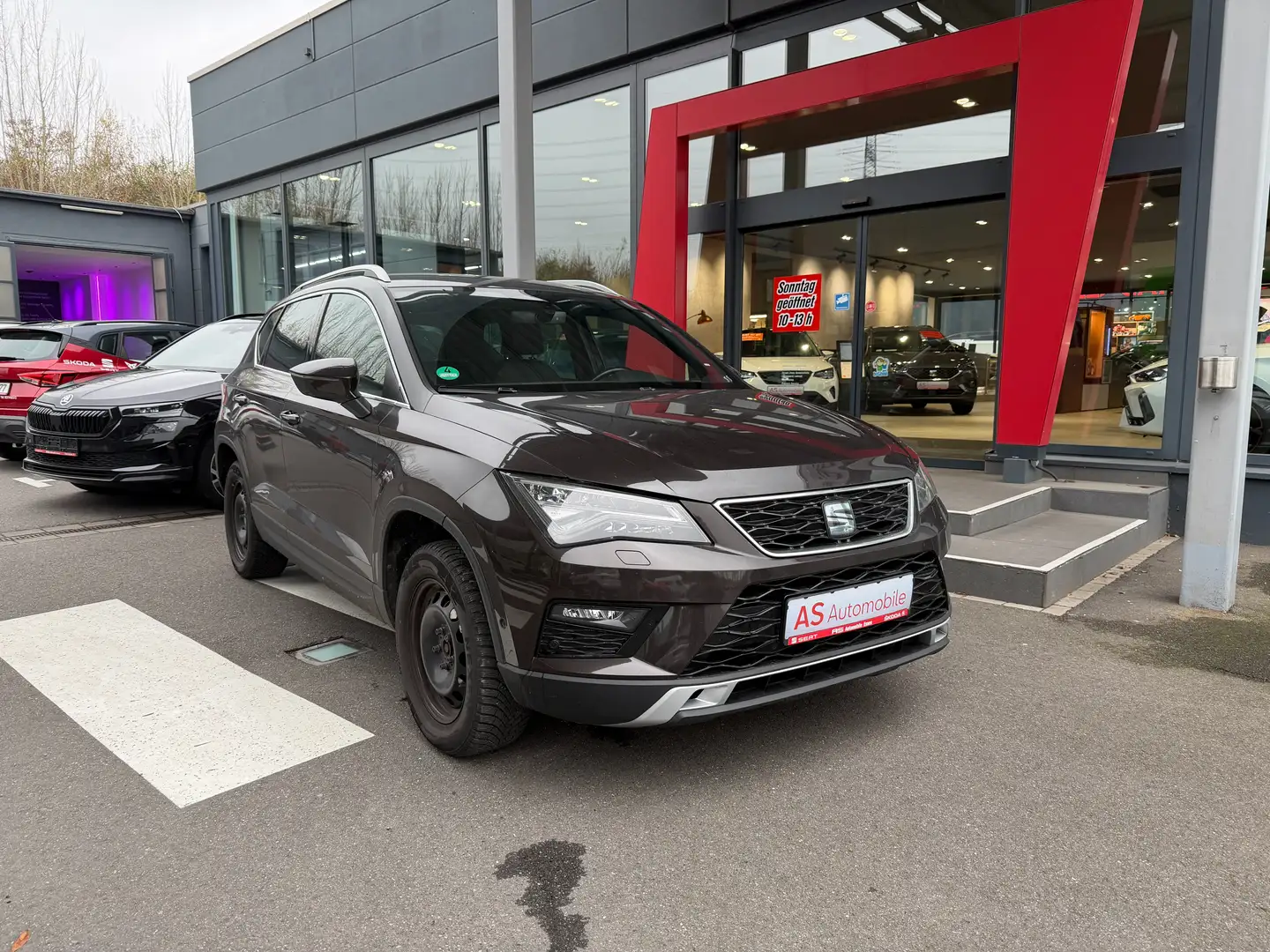 SEAT Ateca Xcellence DSG - Ihr SEAT Vertragshändler Braun - 1
