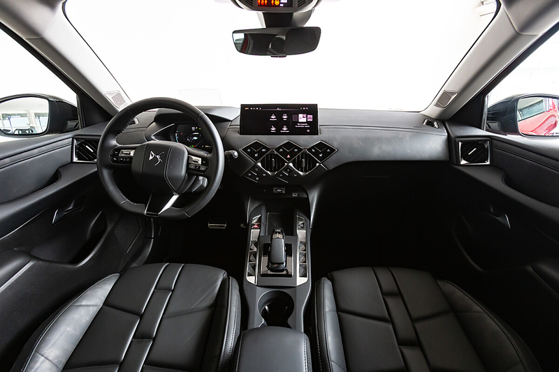 DS Automobiles DS 3 DS3 E-Tense 50,8kWh Opera — photo 5