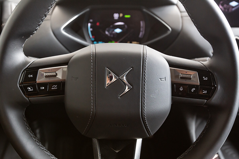 DS Automobiles DS 3 DS3 E-Tense 50,8kWh Opera — photo 6