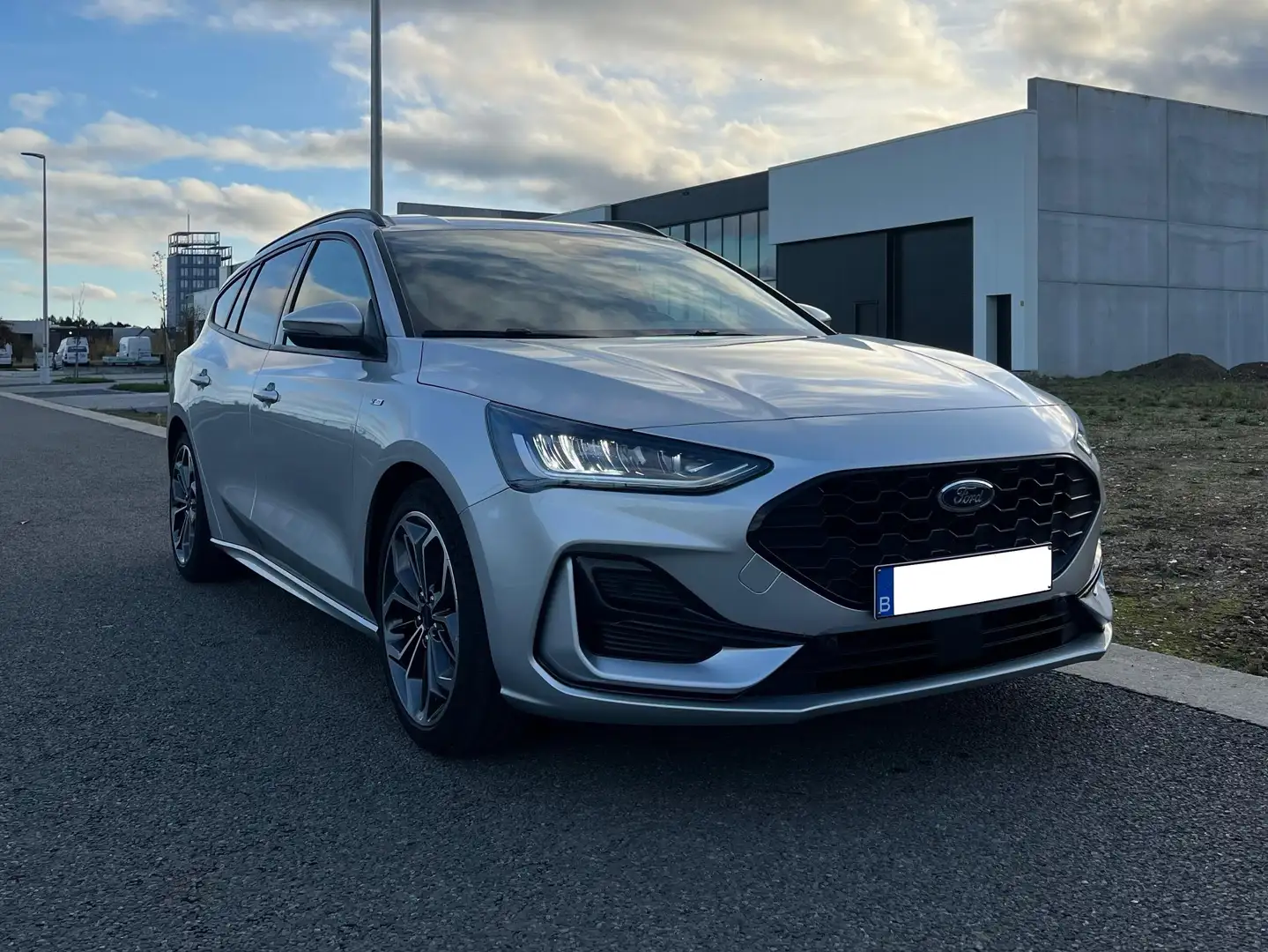Ford Focus ST-Line X Garantie-DriveAssist-Winter-Trekhaak Argent - 1
