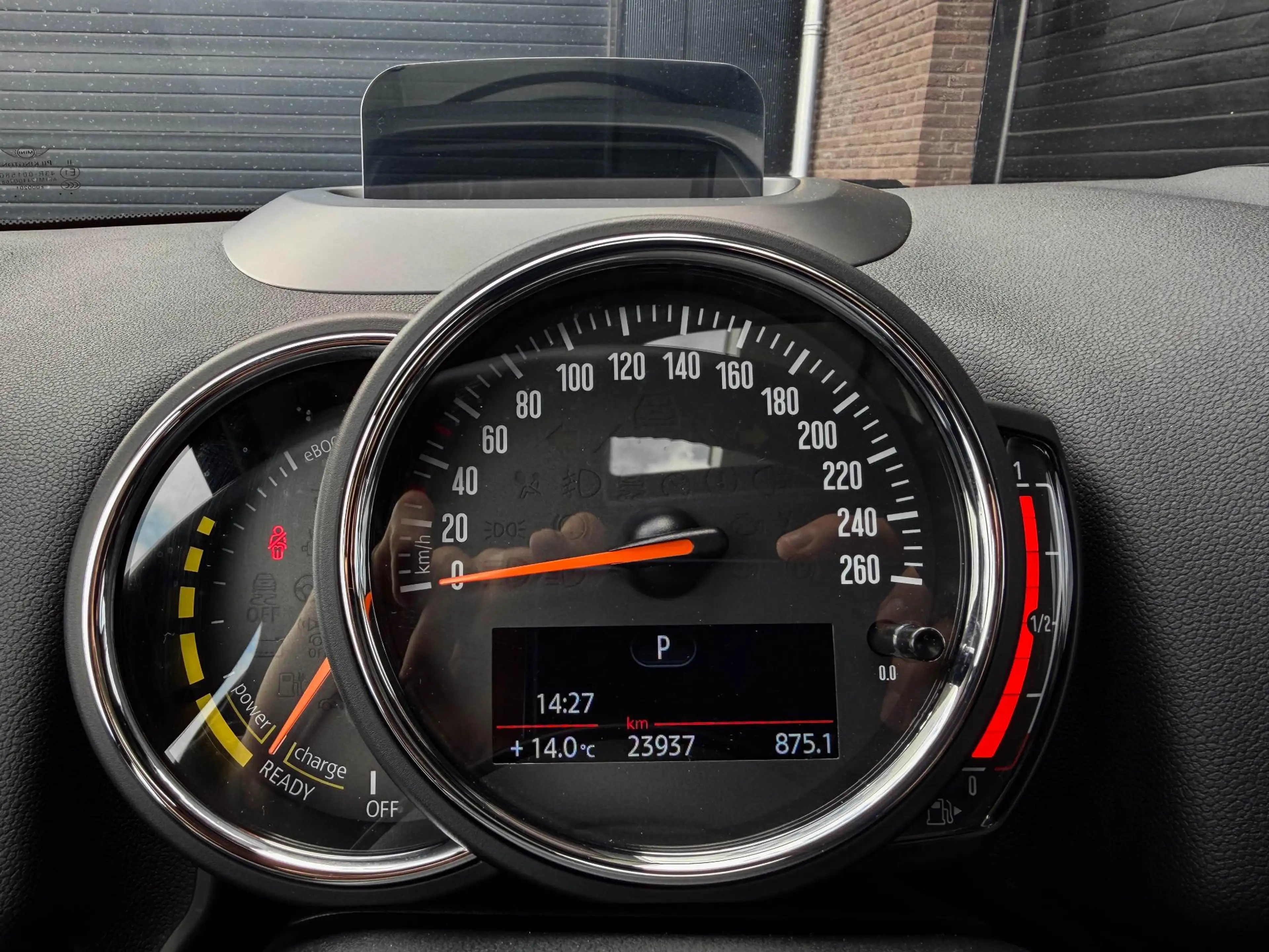 MINI Cooper SE Countryman Mini 1.5 ALL4 Chili | All Black | Pano | 18"| HUD — photo 11