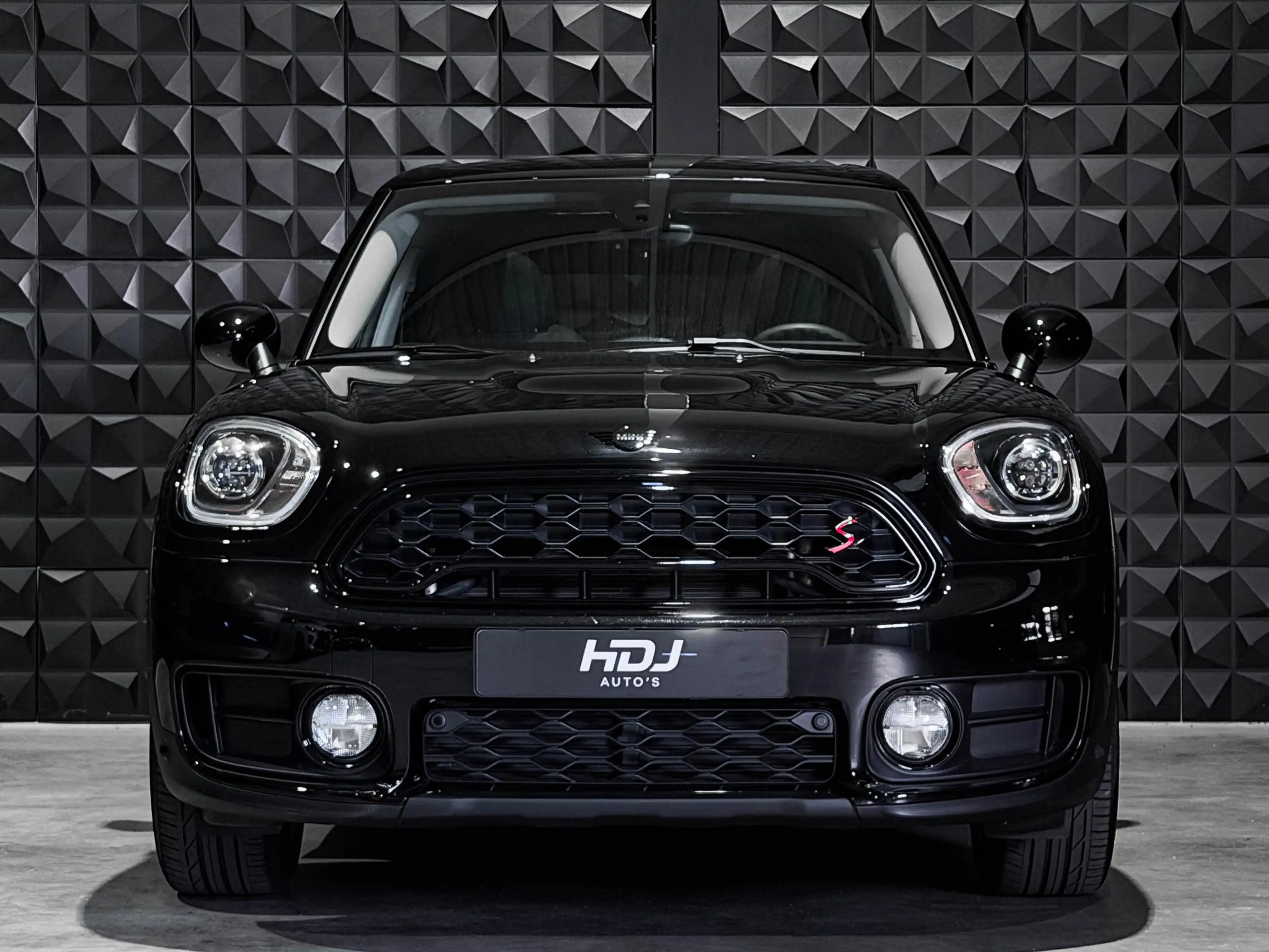 MINI Cooper SE Countryman Mini 1.5 ALL4 Chili | All Black | Pano | 18"| HUD — photo 4