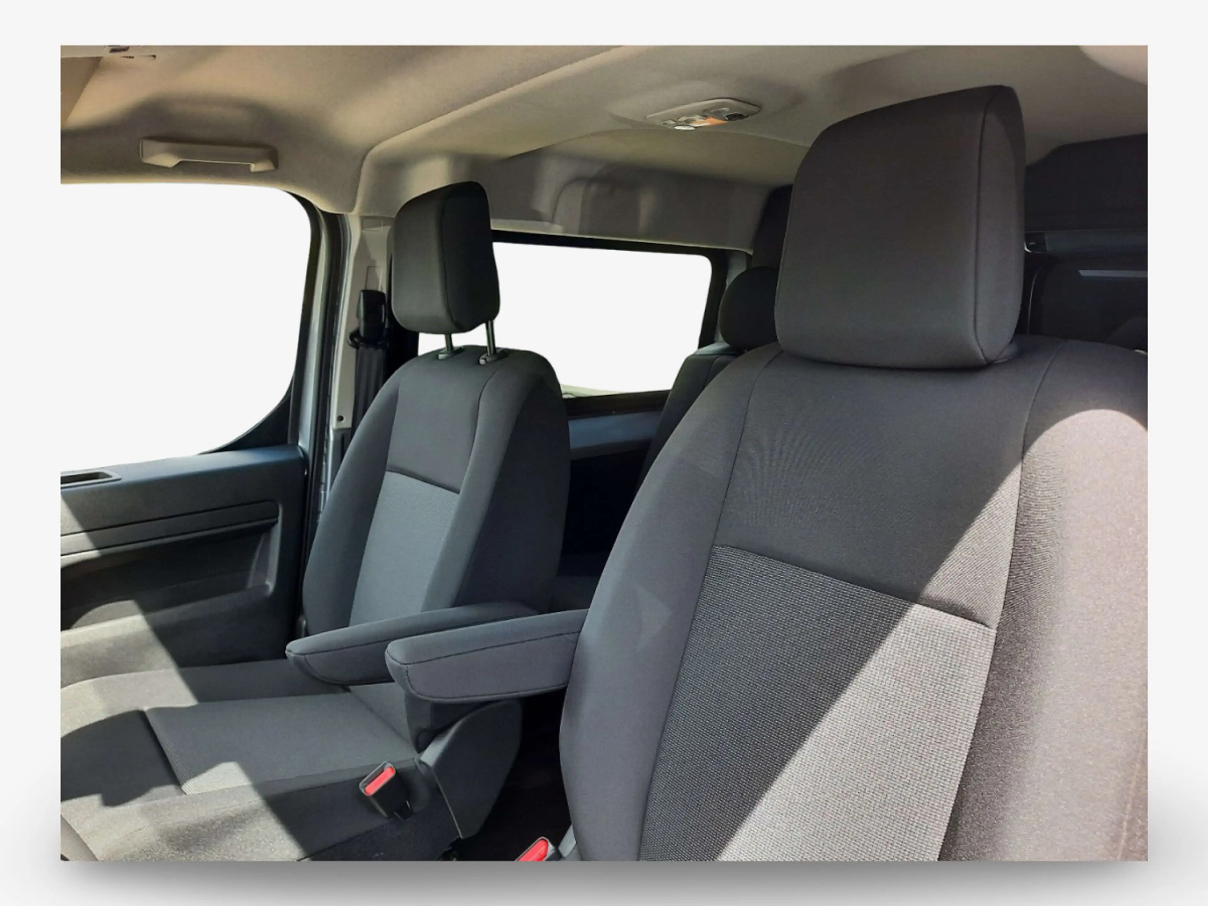 Peugeot Expert DOKA XL AT 180 5Sitzer/AHK/Navy — photo 13