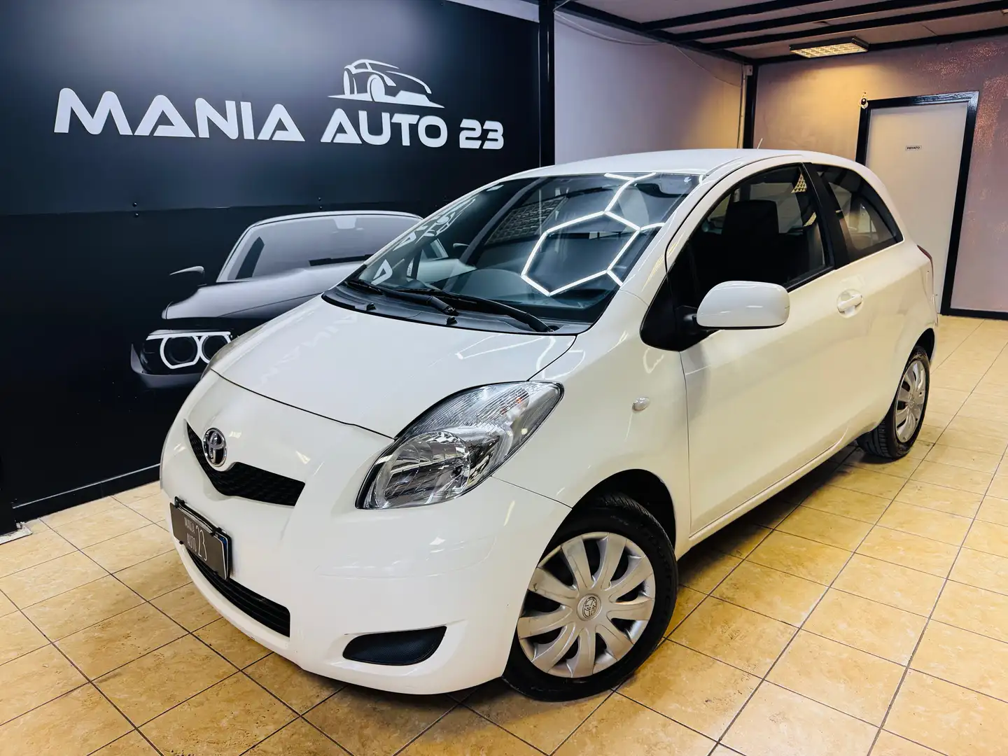 Toyota Yaris Yaris 3p 1.0*NEOPATENTATI* Wit - 1