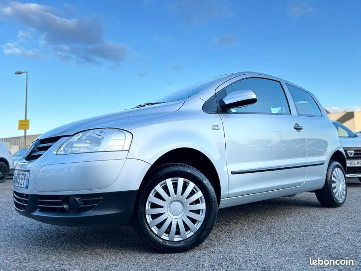 Volkswagen Fox 1.2 55CH TREND Gris - 1