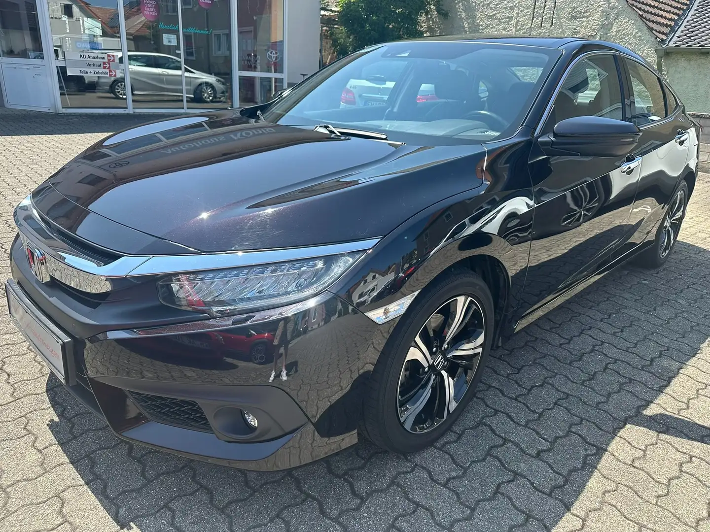 Honda Civic 1.6 i-DTEC Executive Schwarz - 1