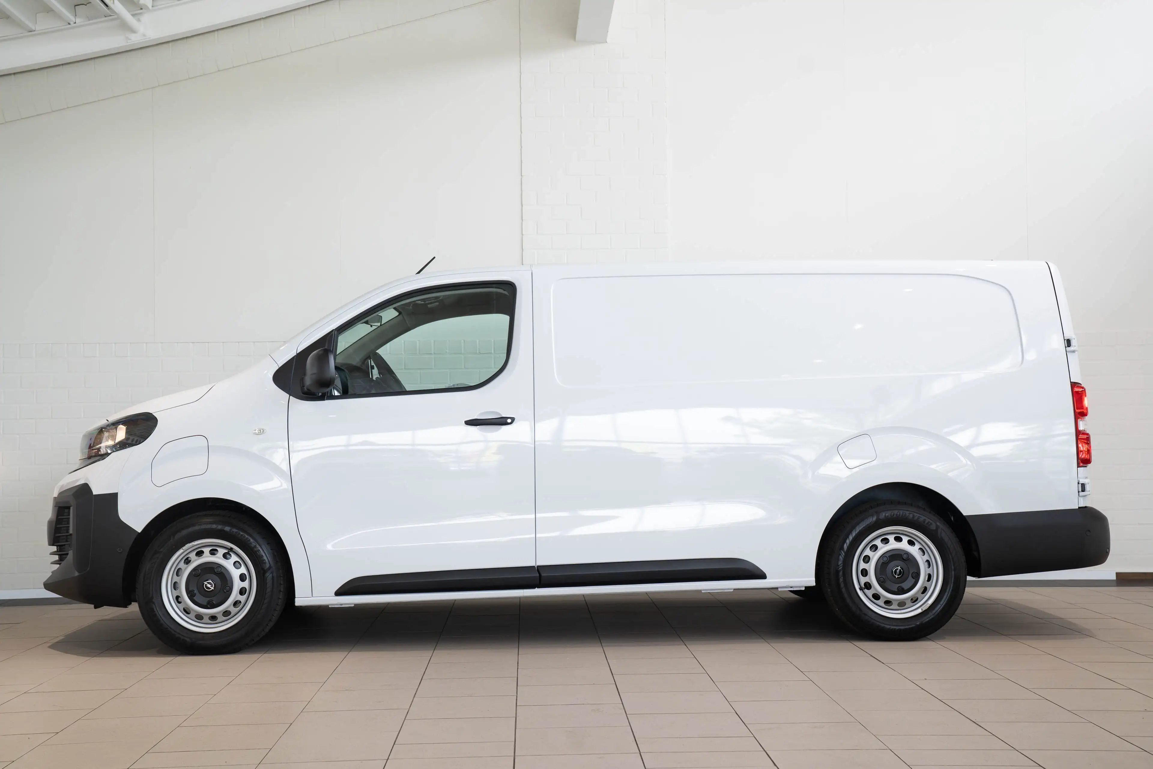 Opel Vivaro-e Electric L3 75 kWh | Tot 8 Jaar Garantie | Apple C — photo 5