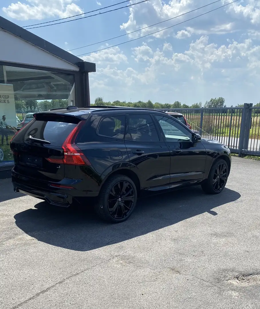 Volvo XC60 T6 AWD Plug-in Hybrid Plus Black Edition Zwart - 1