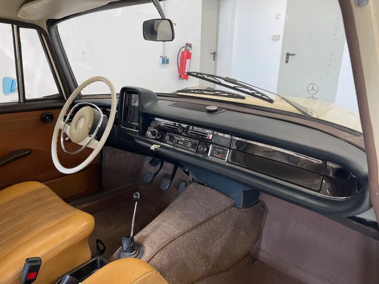 Mercedes-Benz 200 D Heckflosse W110*HU-10.2027*AHK*1-HAND*Schiebedac, foto 11