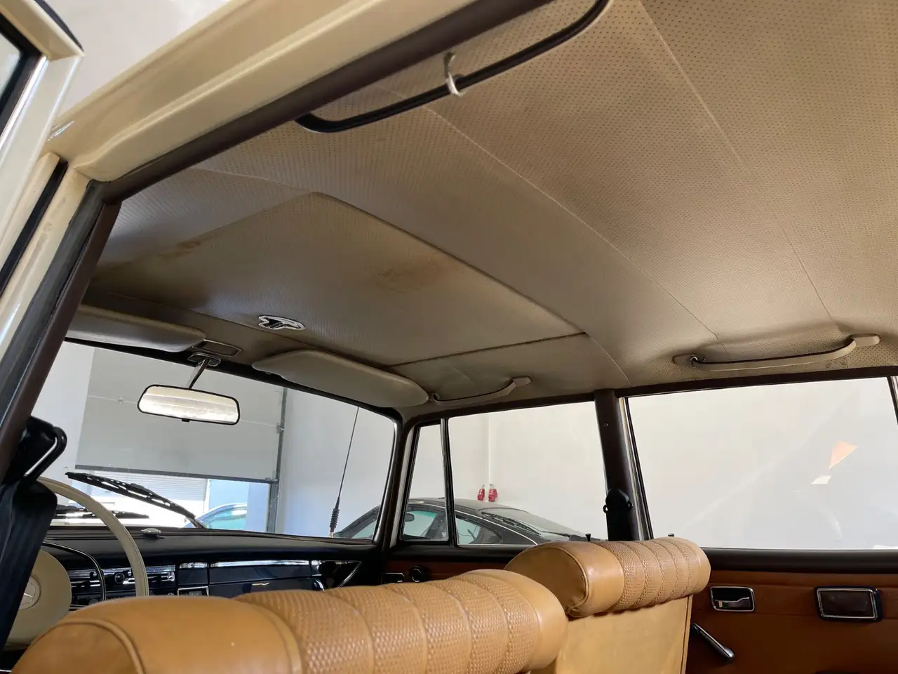 Mercedes-Benz 200 D Heckflosse W110*HU-10.2027*AHK*1-HAND*Schiebedac, foto 9