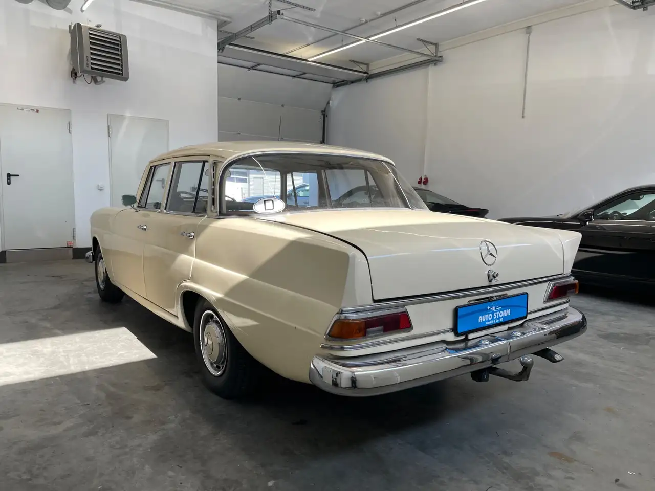 Mercedes-Benz 200 D Heckflosse W110*HU-10.2027*AHK*1-HAND*Schiebedac, foto 4