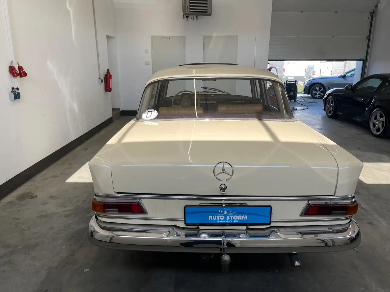 Mercedes-Benz 200 D Heckflosse W110*HU-10.2027*AHK*1-HAND*Schiebedac, foto 5