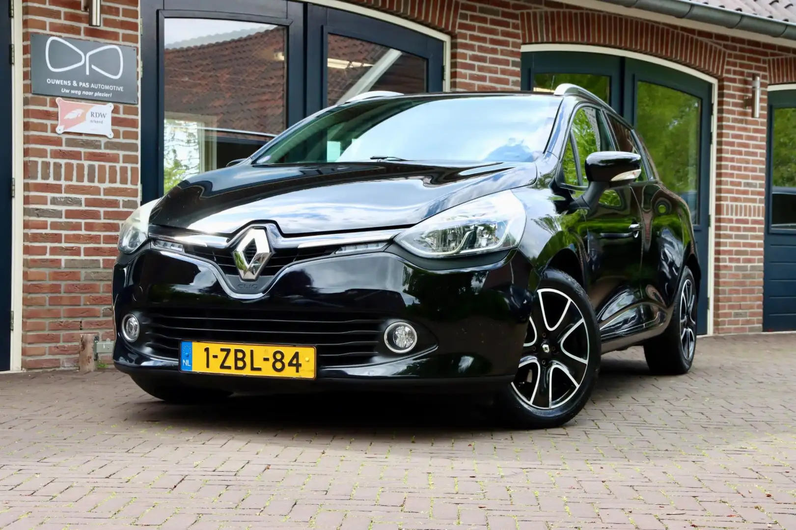 Renault Clio Estate 1.2 Dynamique | NAP | NAVIGATIE | CRUISE | Schwarz - 1