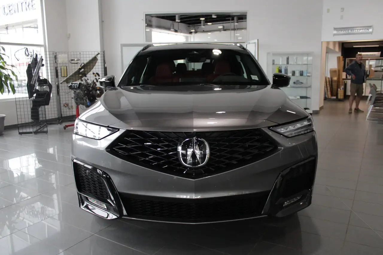 Acura MDX снимка Acura MDX