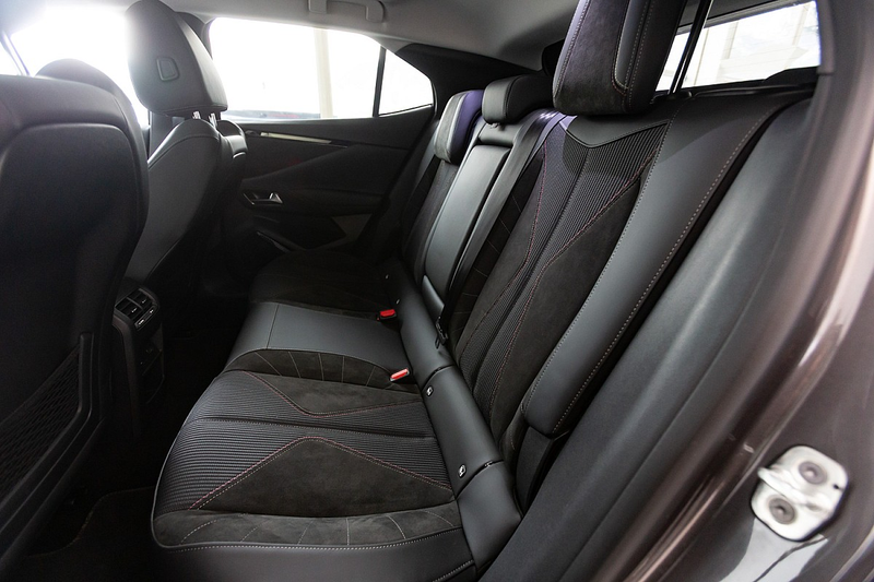 DS Automobiles DS 4 BlueHDi 130 S&S EAT8 Performance Line — photo 15