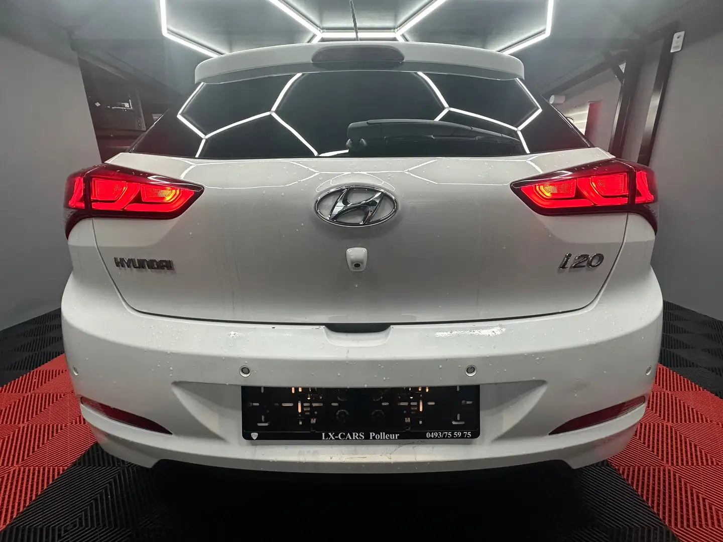 Hyundai i20 1.2i Twist Special Edition Play Beyaz - 2