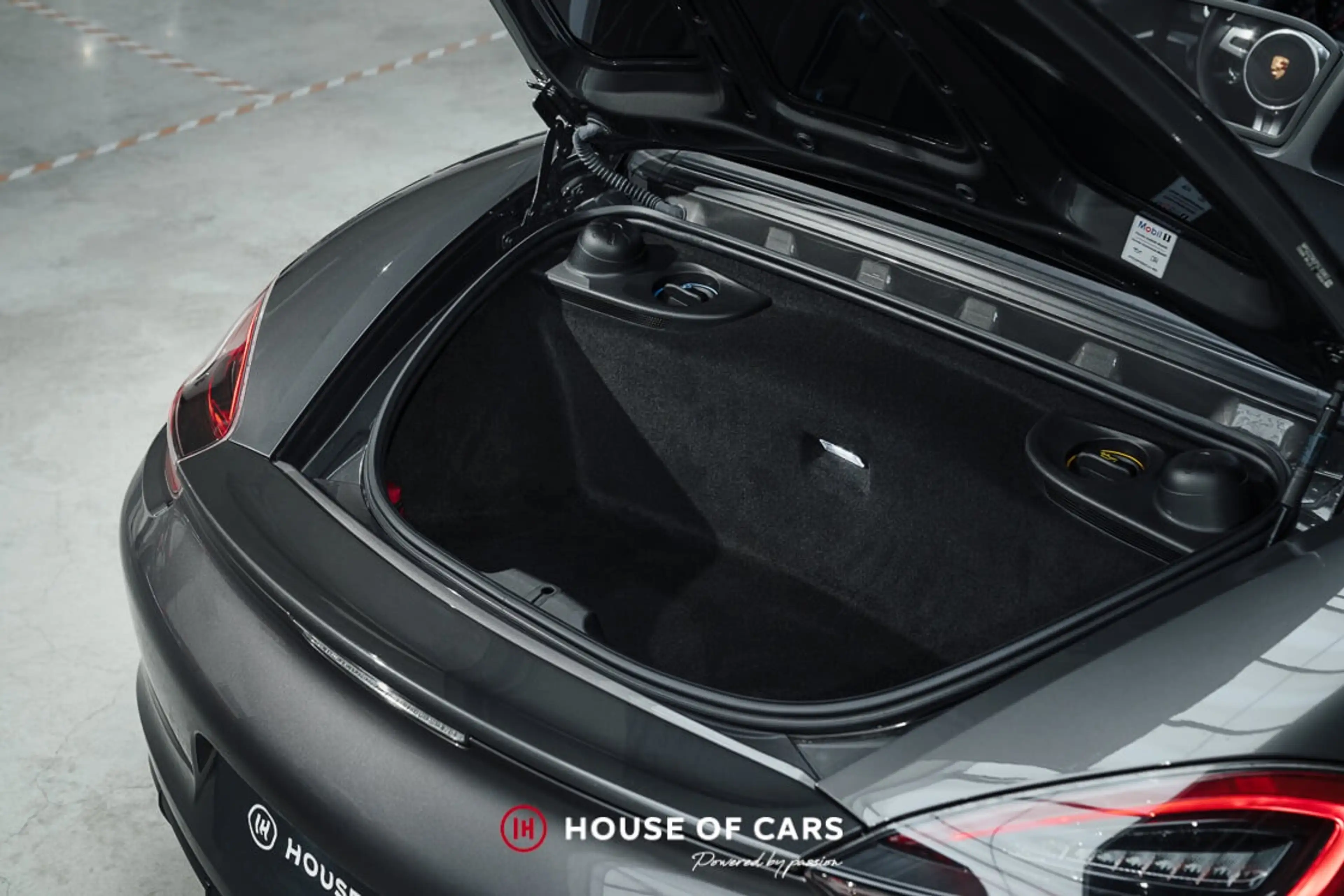 Porsche Boxster 981 GTS MANUAL - FULL PORSCHE HISTORY — photo 13