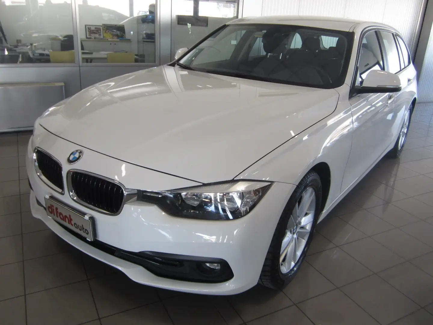 BMW 318 318d Touring auto Bianco - 1