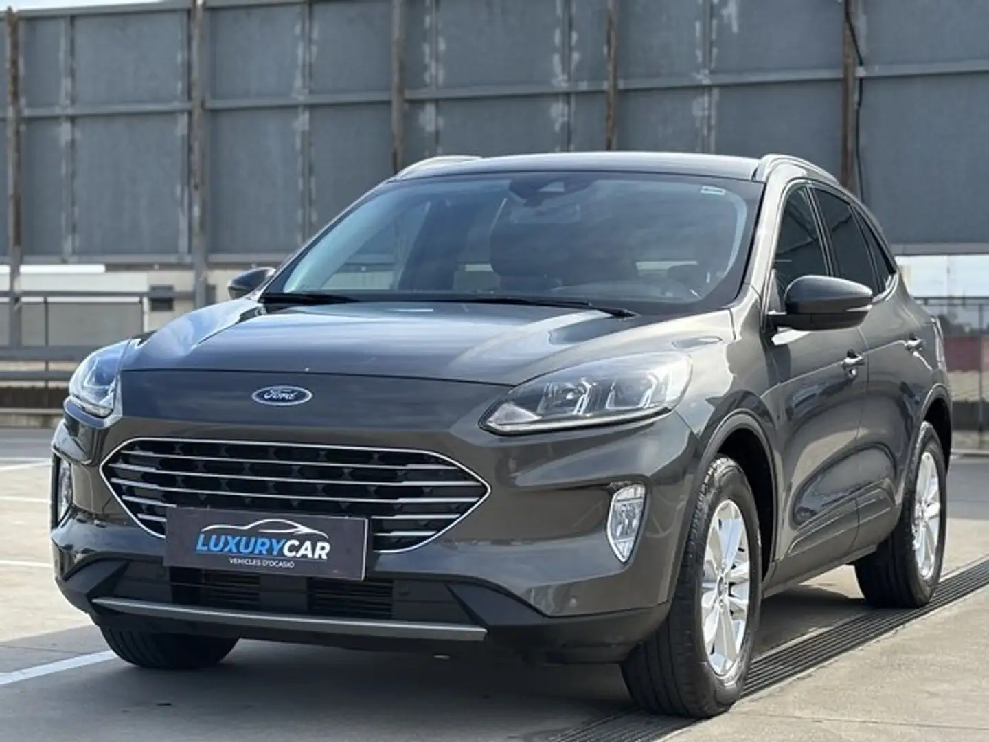 Ford Kuga 1.5 EcoBoost Titanium FWD 150 Gris - 1